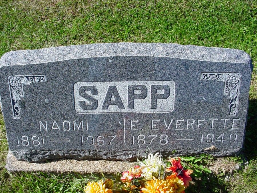  Eli Everette & Naomi Sapp