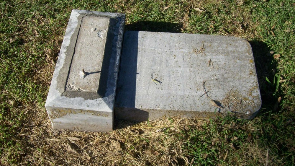  Leone & Lillian Morris