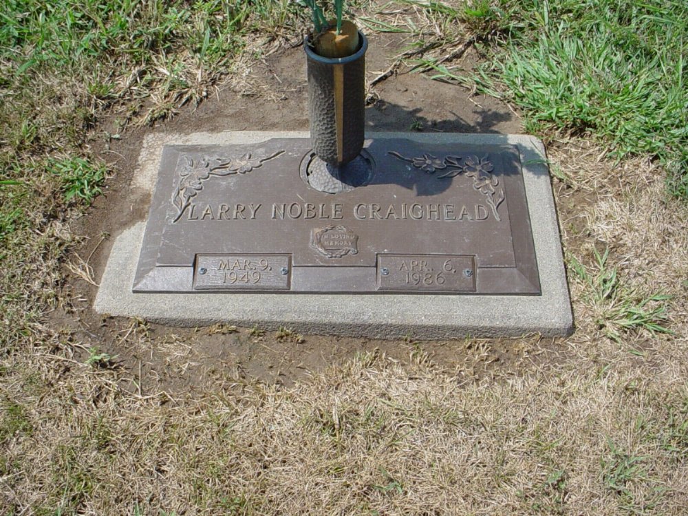  Larry Noble Craighead