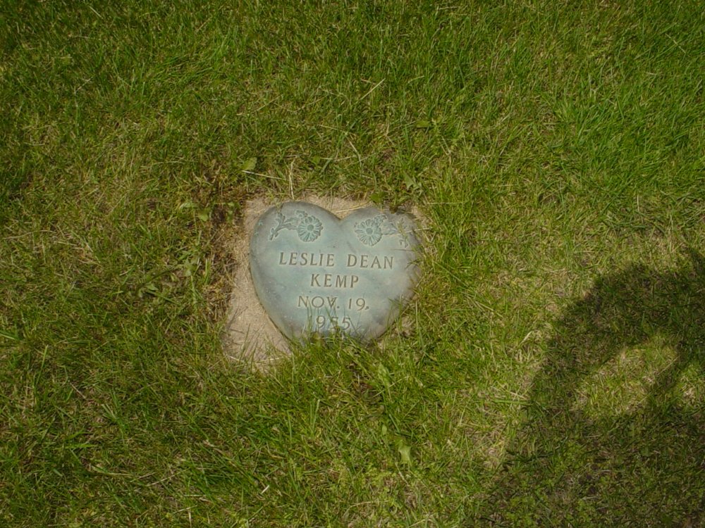  Leslie Dean Kemp
