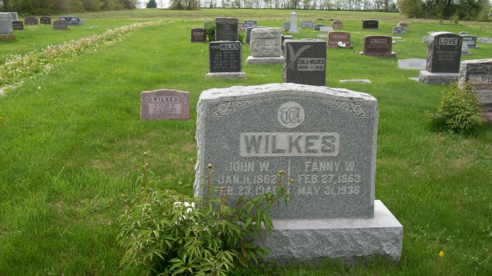  Williamsburg Cemetery