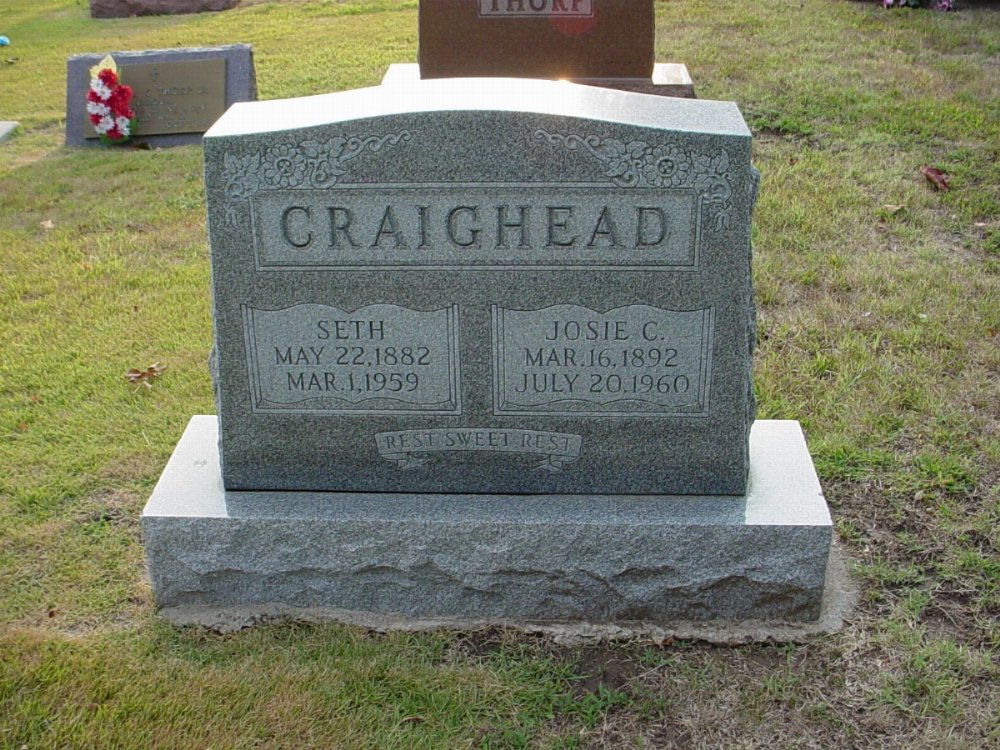  Seth Craighead and Josie Mosley.