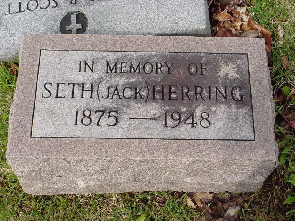  Seth Herring