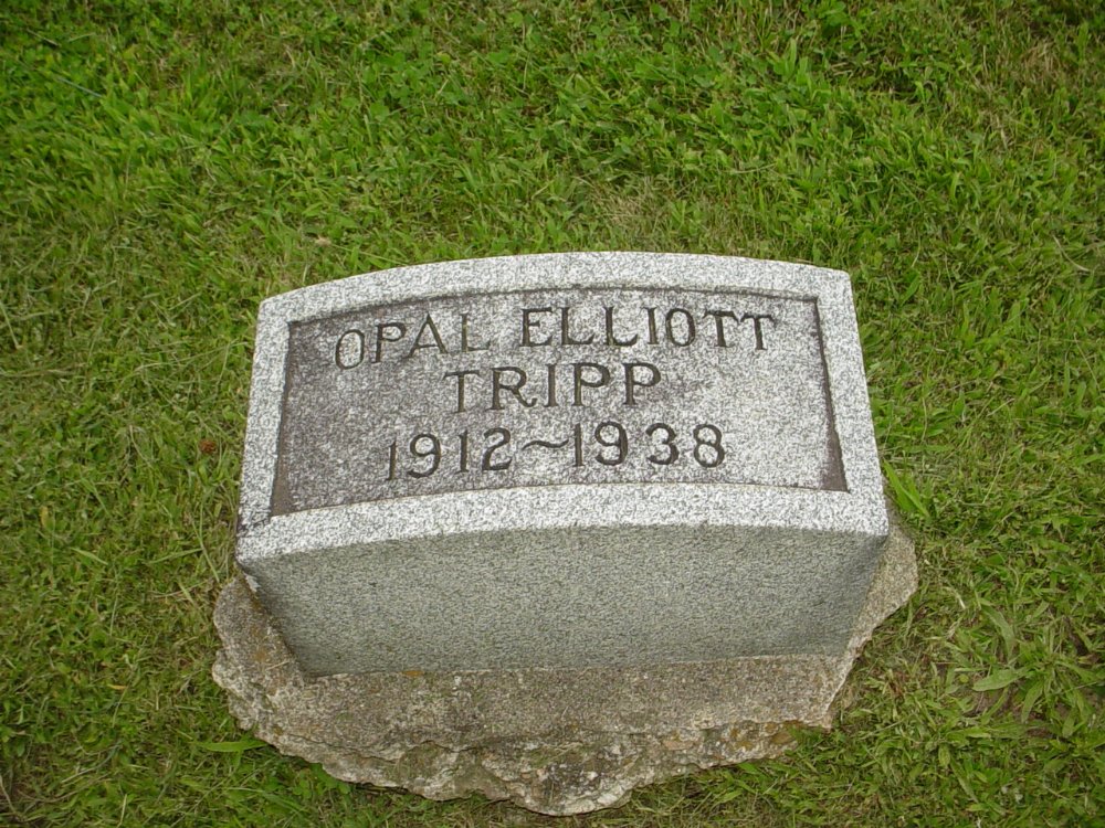  Opal Eliott Tripp