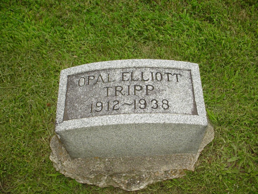  Opal Eliott Tripp