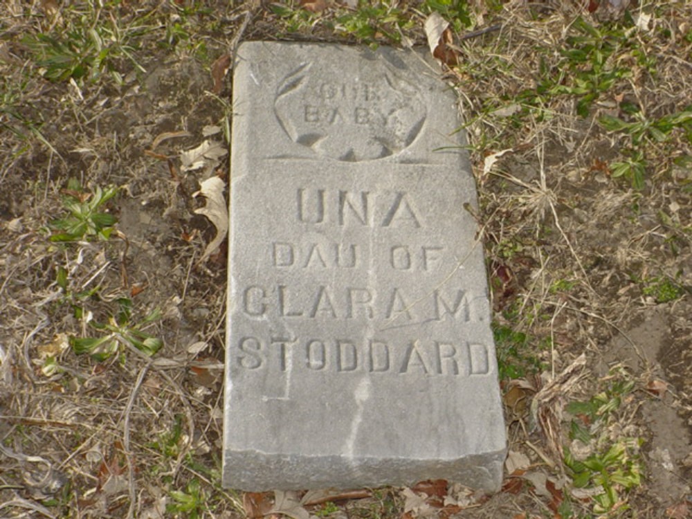  Una Stoddard